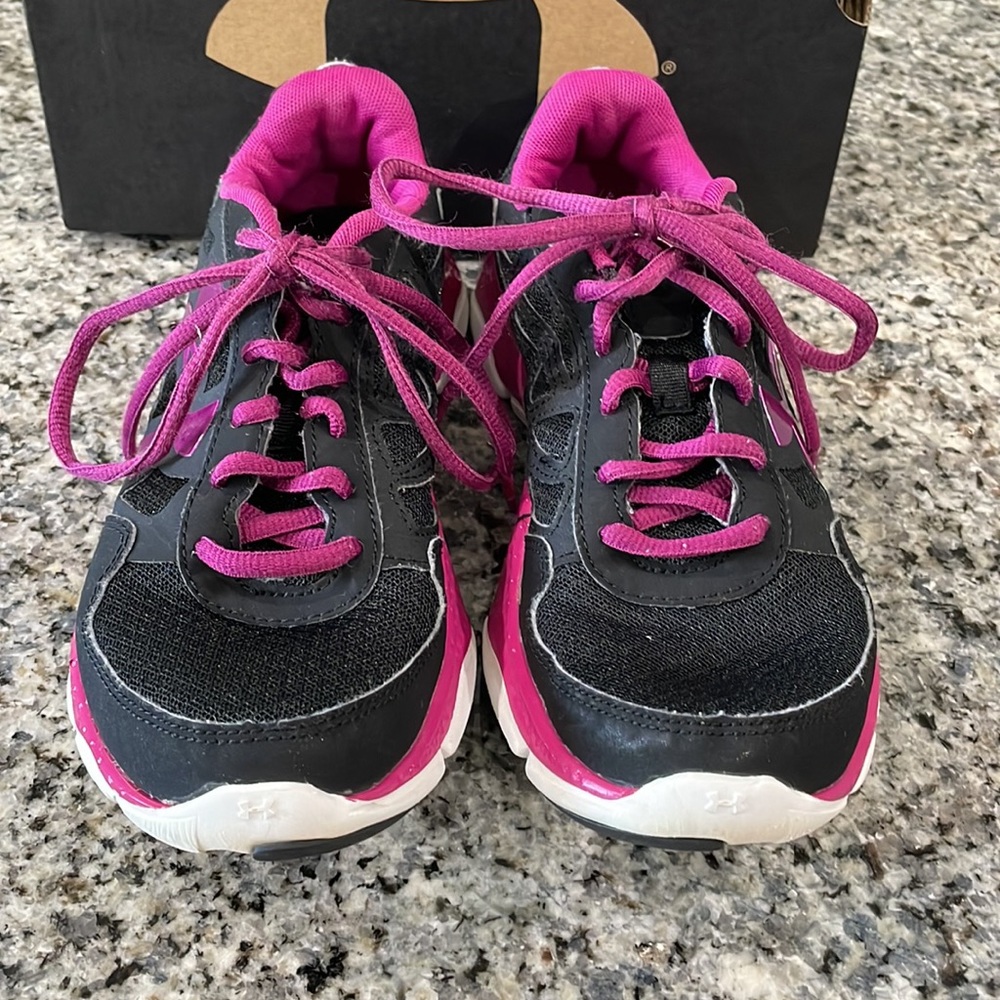 Under Armour Shoes - Picture 2 of 9